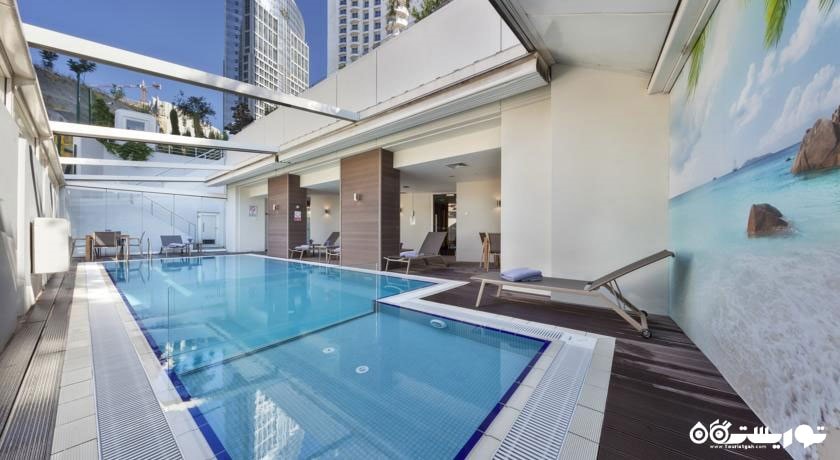 نمای کلی استخر سرپوشیده هتل